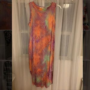 Beautiful tie dye woman’s dress. Size Large.